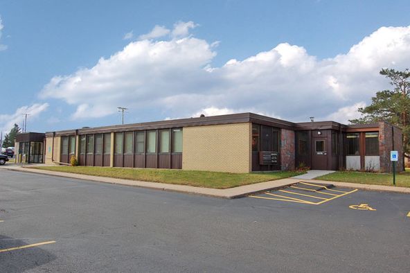 Office For Lease: 2716 Upper Afton Rd E, Saint Paul, MN 55119